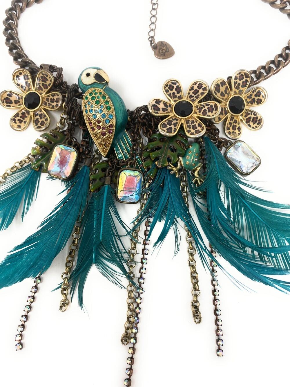 VINTAGE BRASS LARGE BLUE FEATHER W/PARROT FLOWERS NECKLACE 18''